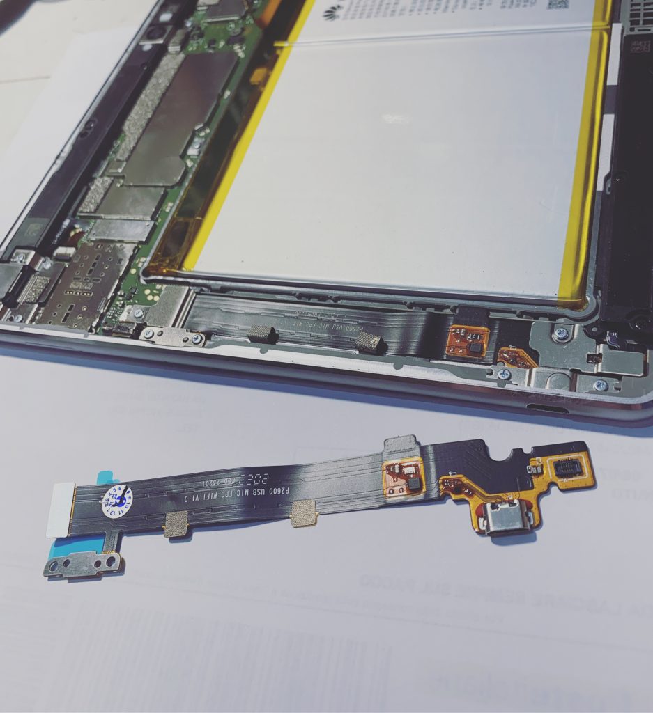 sostituzione connettore di ricarica tablet huawei desenzano del garda